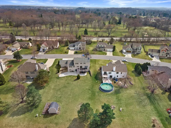 $649,900 | 504 Fairview Circle, Waterford, WI 53185