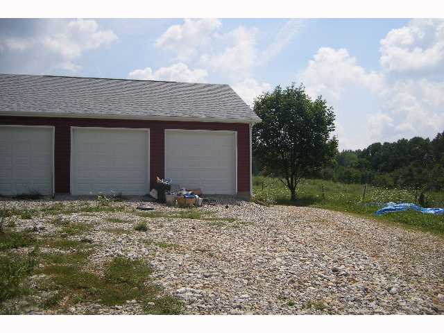 11380 Dozer Road Southwest Stoutsville, OH 43154 - Photo 2 of 9