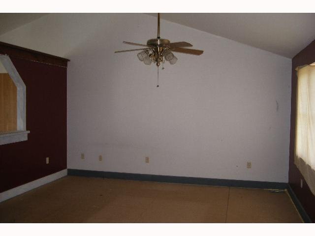 11380 Dozer Road Southwest Stoutsville, OH 43154 - Photo 4 of 9