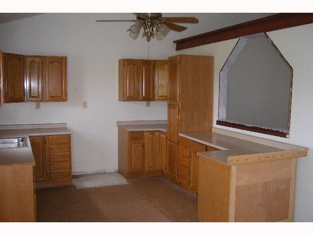 11380 Dozer Road Southwest Stoutsville, OH 43154 - Photo 7 of 9