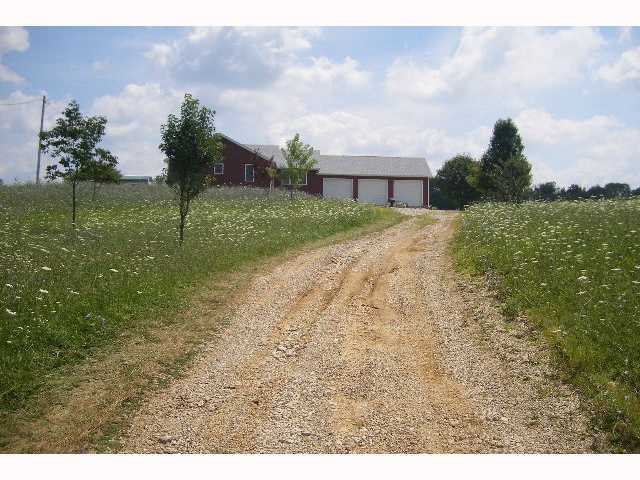 11380 Dozer Road Southwest Stoutsville, OH 43154 - Photo 8 of 9