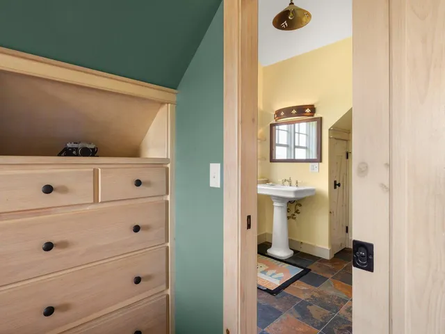 $1,050,000 | 754 Four Winds Road, Ferrisburgh, VT 05473