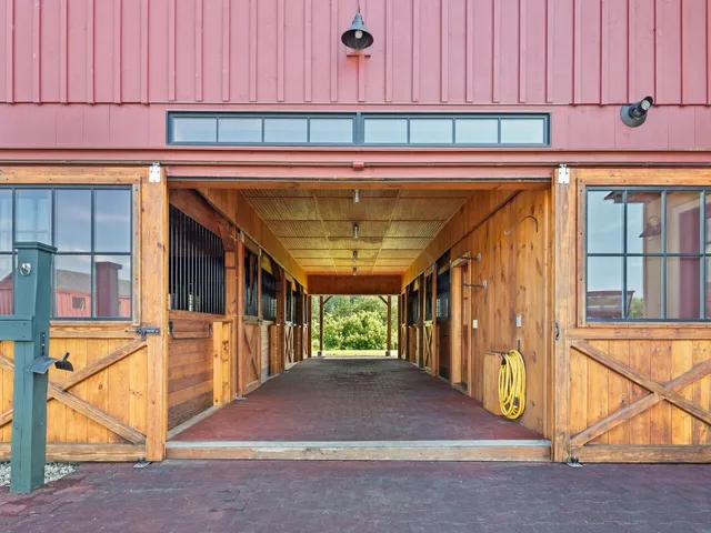 $1,050,000 | 754 Four Winds Road, Ferrisburgh, VT 05473