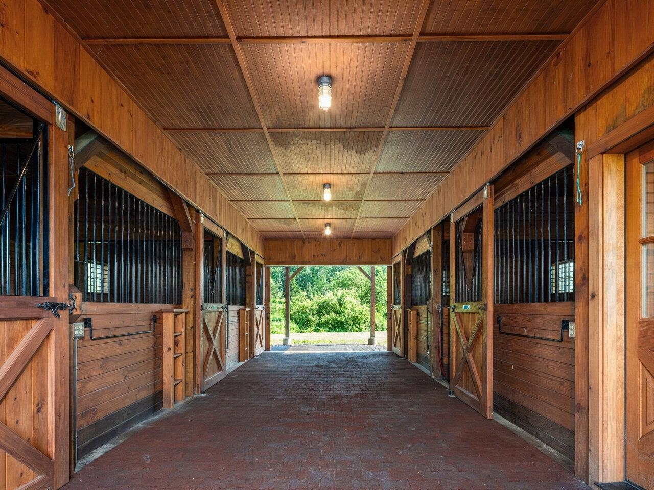 754 Four Winds Road Ferrisburgh, VT 05473 - Photo 32 of 60