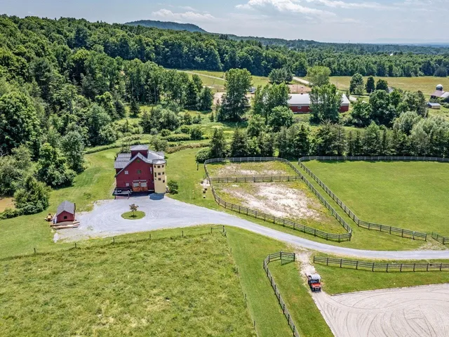 $1,050,000 | 754 Four Winds Road, Ferrisburgh, VT 05473