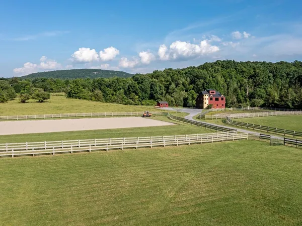 $1,050,000 | 754 Four Winds Road, Ferrisburgh, VT 05473