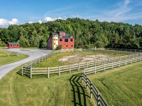 $1,050,000 | 754 Four Winds Road, Ferrisburgh, VT 05473