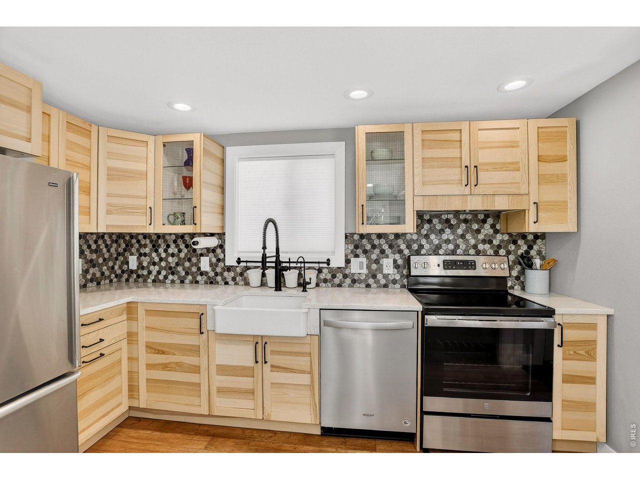 11826 Brook Road Golden, CO 80403 - Photo 8 of 28 Totally Updated Kitchen