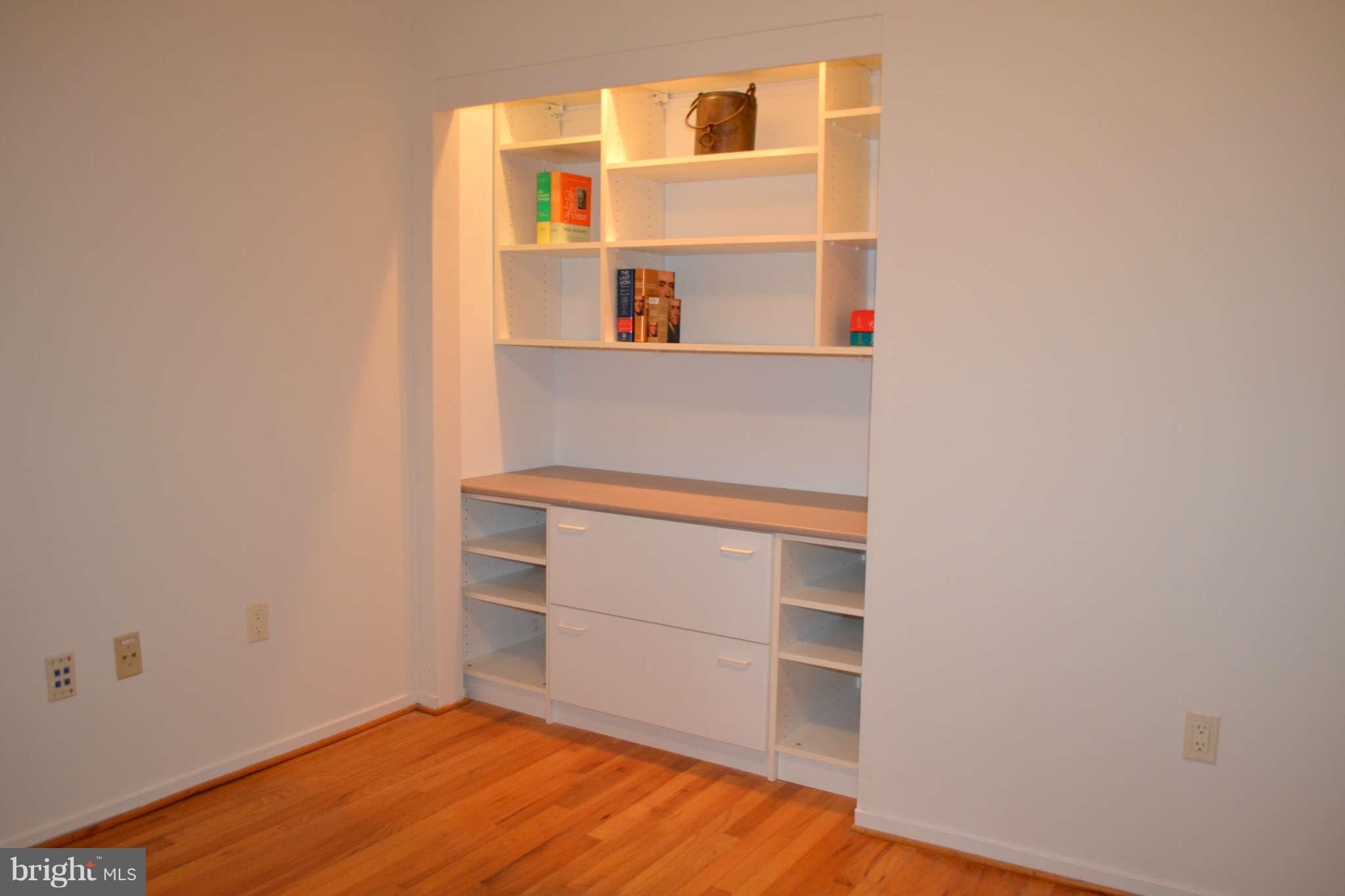 11731 Indian Ridge Road Reston, VA 20191 - Photo 19 of 30 Bedroom