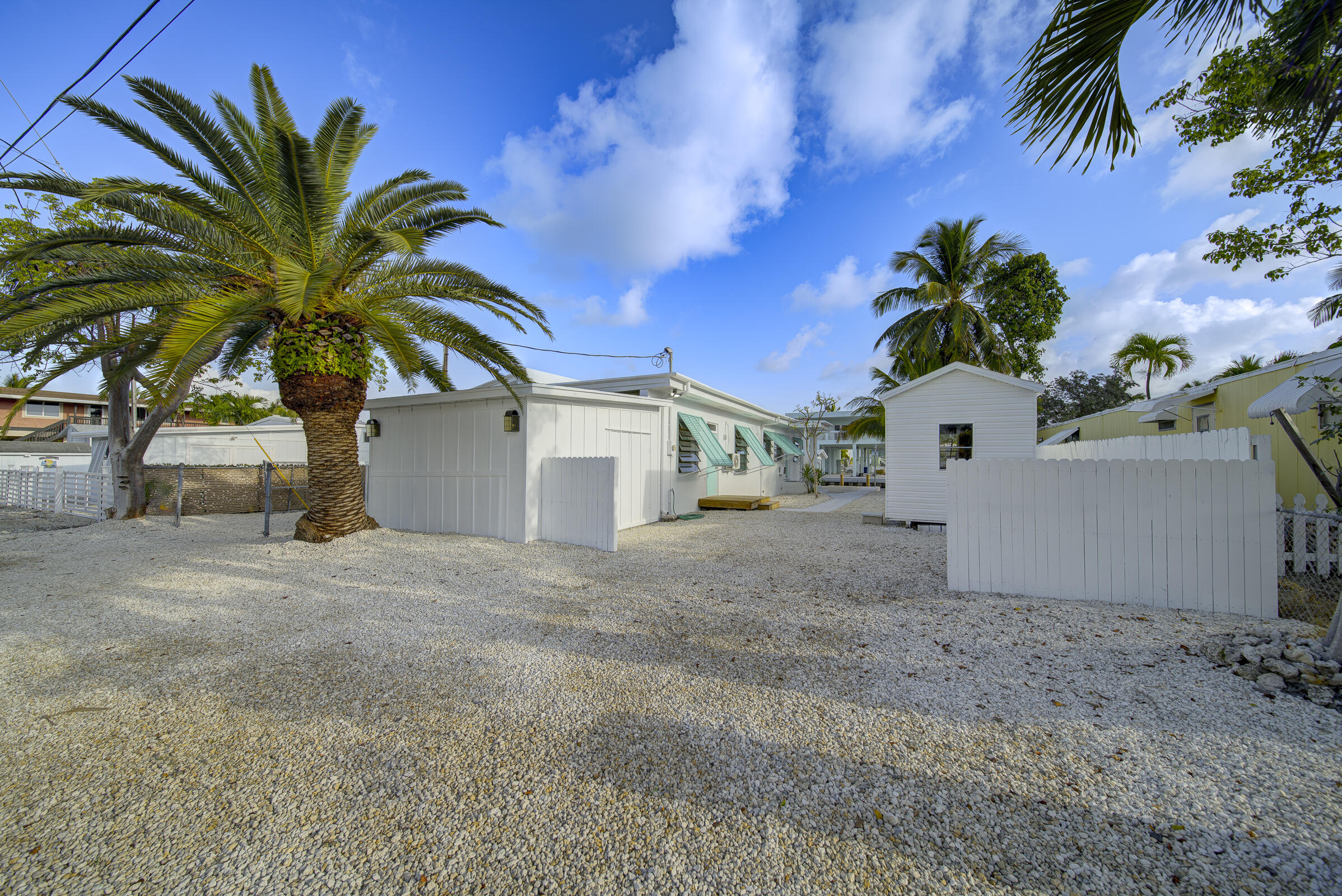 355 Vaca Road Key Largo, FL 33037 - Photo 1 of 32 _JAP3911_2_3_4_5