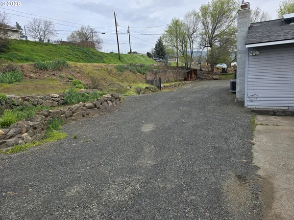 $389,900 | 1027 Sunflower Street West, The Dalles, OR 97058