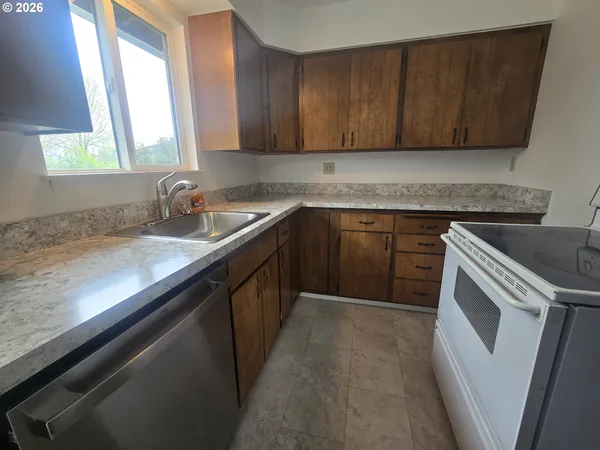 $389,900 | 1027 Sunflower Street West, The Dalles, OR 97058