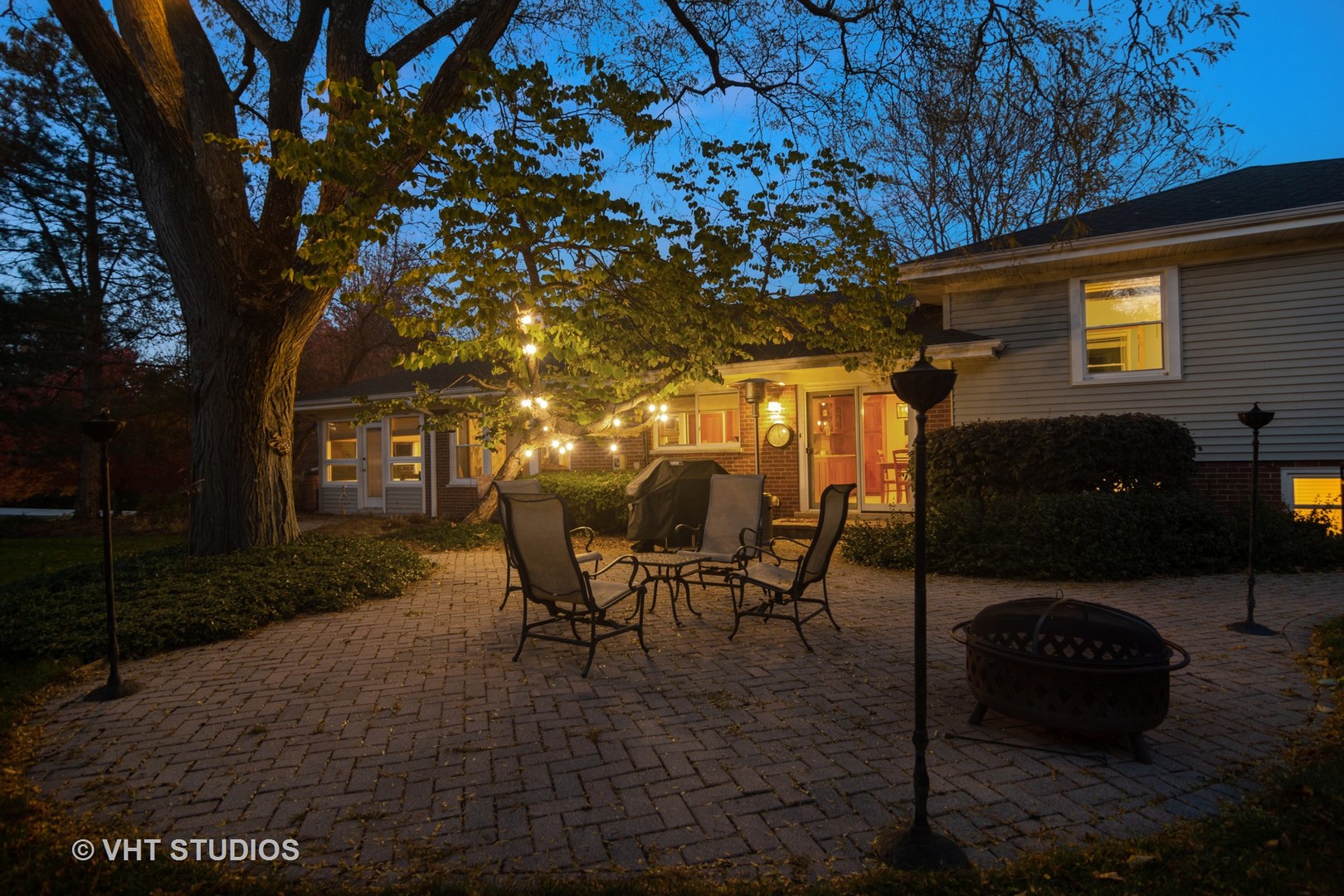1857 Thomas Atkinson Road Inverness, IL 60067 - Photo 29 of 40 a view of a tables and chairs in a patio