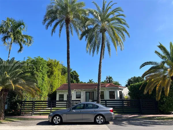 $2,490,000 | 4575 Post Avenue, Miami Beach, FL 33140