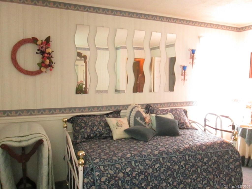 443 Pisgah Ridge Circle Hiddenite, NC 28636 - Photo 14 of 24 Gallery Image 14