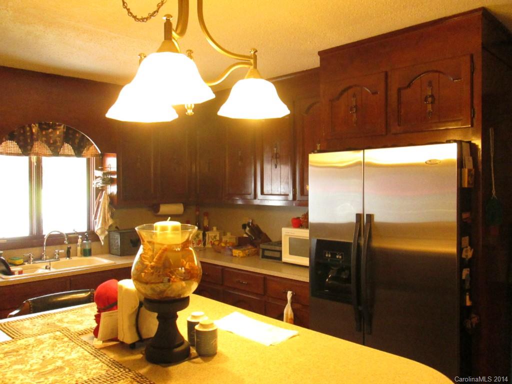 443 Pisgah Ridge Circle Hiddenite, NC 28636 - Photo 8 of 24 Gallery Image 8