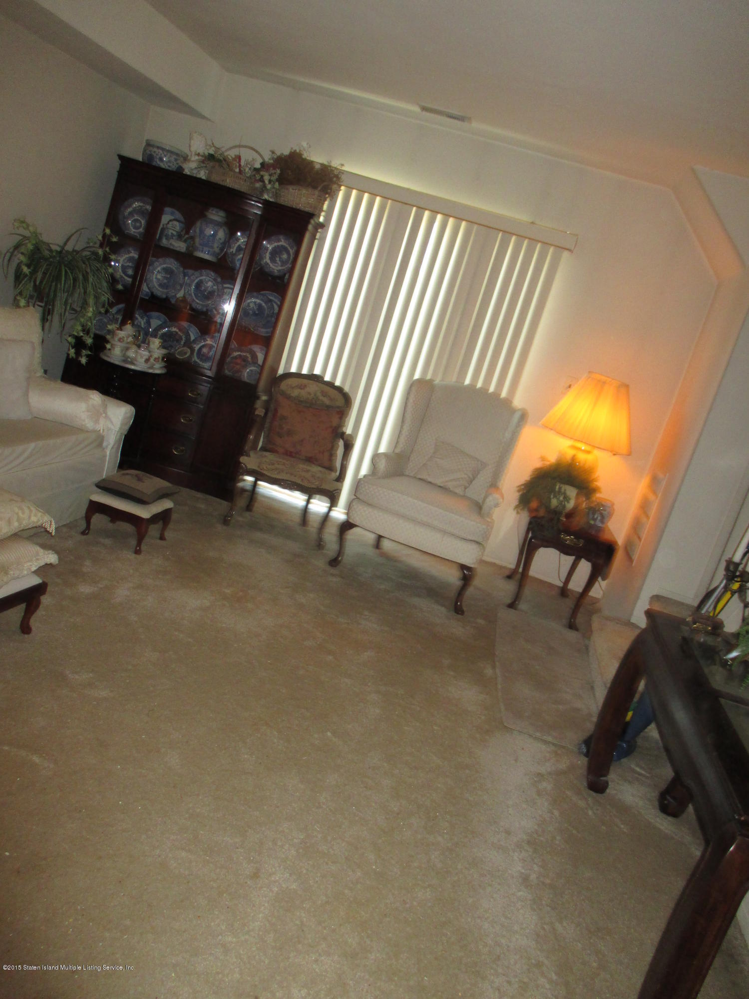 83 Narrows Road North, Unit 2D Staten Island, NY 10305 - Photo 6 of 16 LR to window