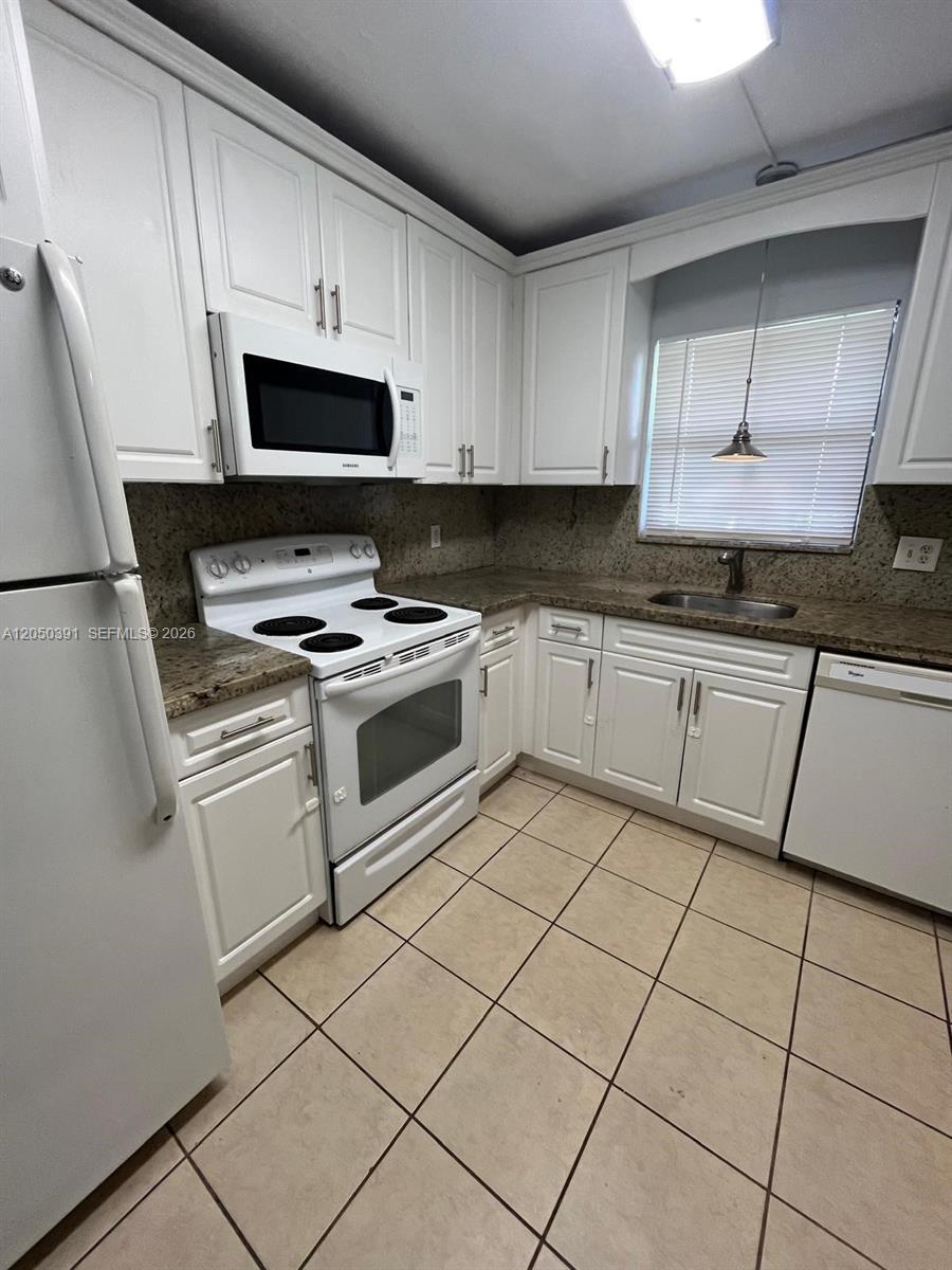 21906 Lake Forest Circle, Unit 103 Boca Raton, FL 33433 - Photo 3 of 22
