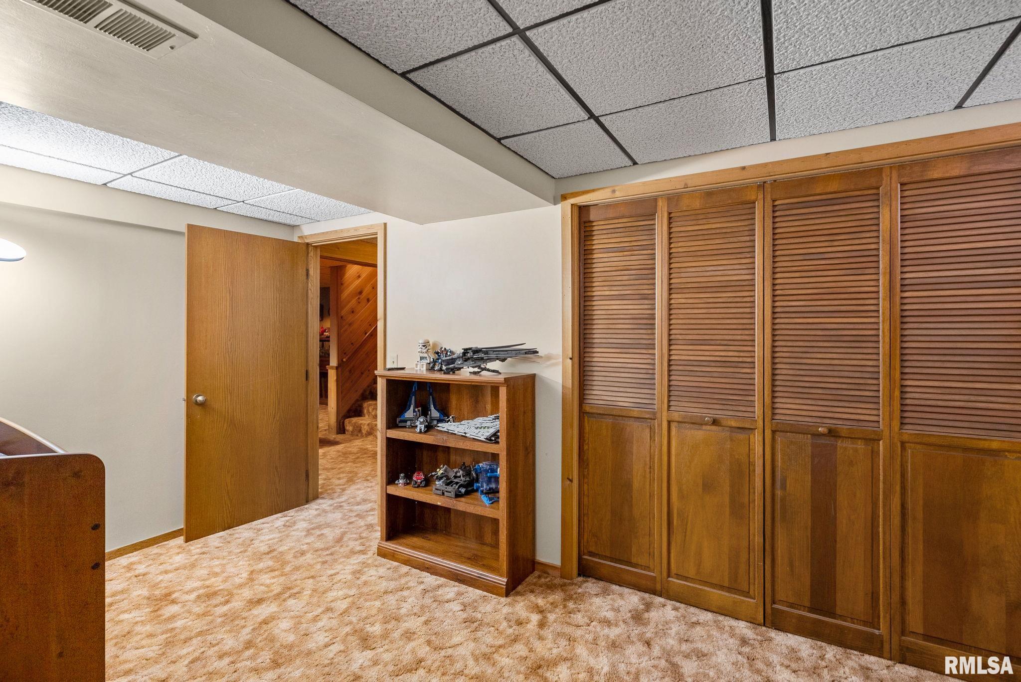 17211 Cedar Road East Moline, IL 61244 - Photo 25 of 31 Gallery Image 25