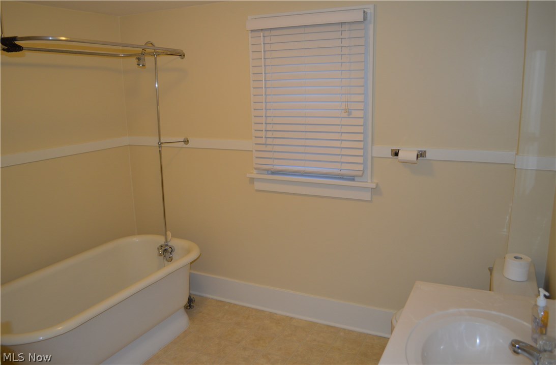 858 Ranney Street Akron, OH 44310 - Photo 9 of 18