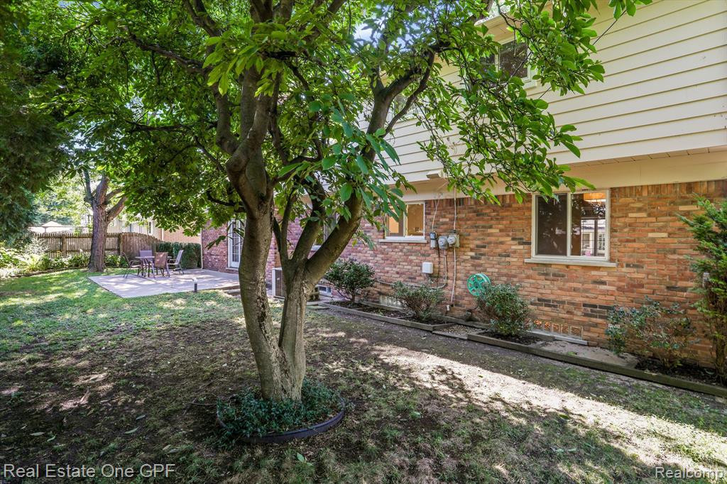 724 South Rosedale Court Grosse Pointe Woods, MI 48080 - Photo 31 of 31