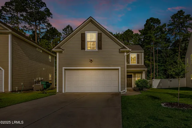 $469,900 | 241 Turkey Oak Drive, Bluffton, SC 29910