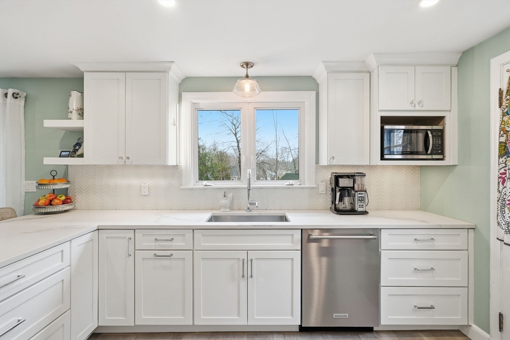 30 Roland Street Newton, MA 02461 - Photo 12 of 34 Gallery Image 12