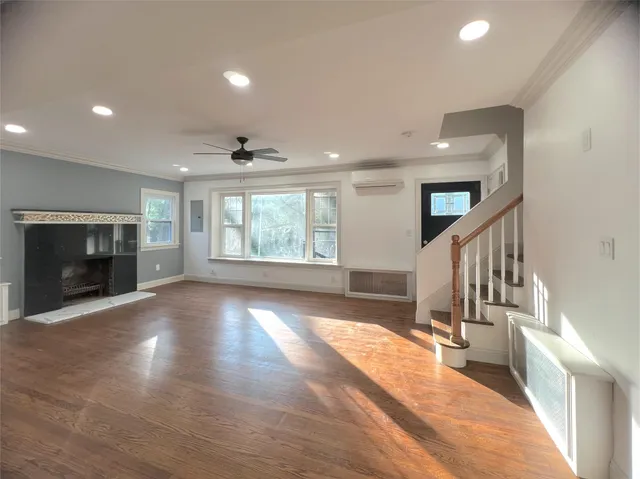 $6,000 | 27 Dunlop Road, Huntington, NY 11743