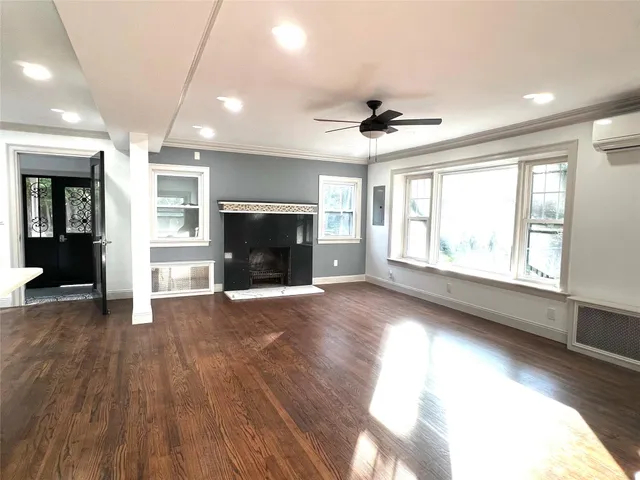 $6,000 | 27 Dunlop Road, Huntington, NY 11743