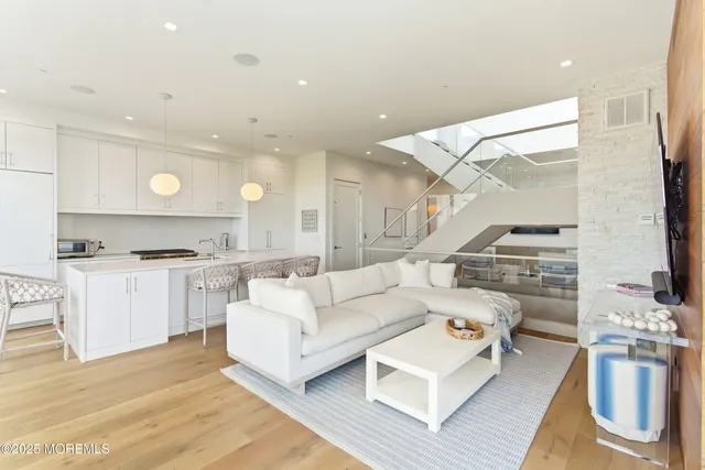 $9,300 | 200 North Ocean Avenue, Unit 6, Long Branch, NJ 07740