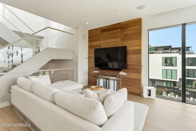 $9,300 | 200 North Ocean Avenue, Unit 6, Long Branch, NJ 07740