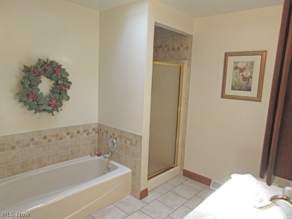 6154 Engle Road Brook Park, OH 44142 - Photo 17 of 30 Gallery Image 17