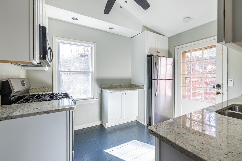 1570 Spring Lane Northwest, Unit B Atlanta, GA 30314 - Photo 18 of 25