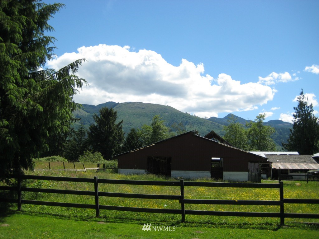 30706 Walberg Road Sedro-Woolley, WA 98284 - Photo 3 of 25 Gallery Image 3