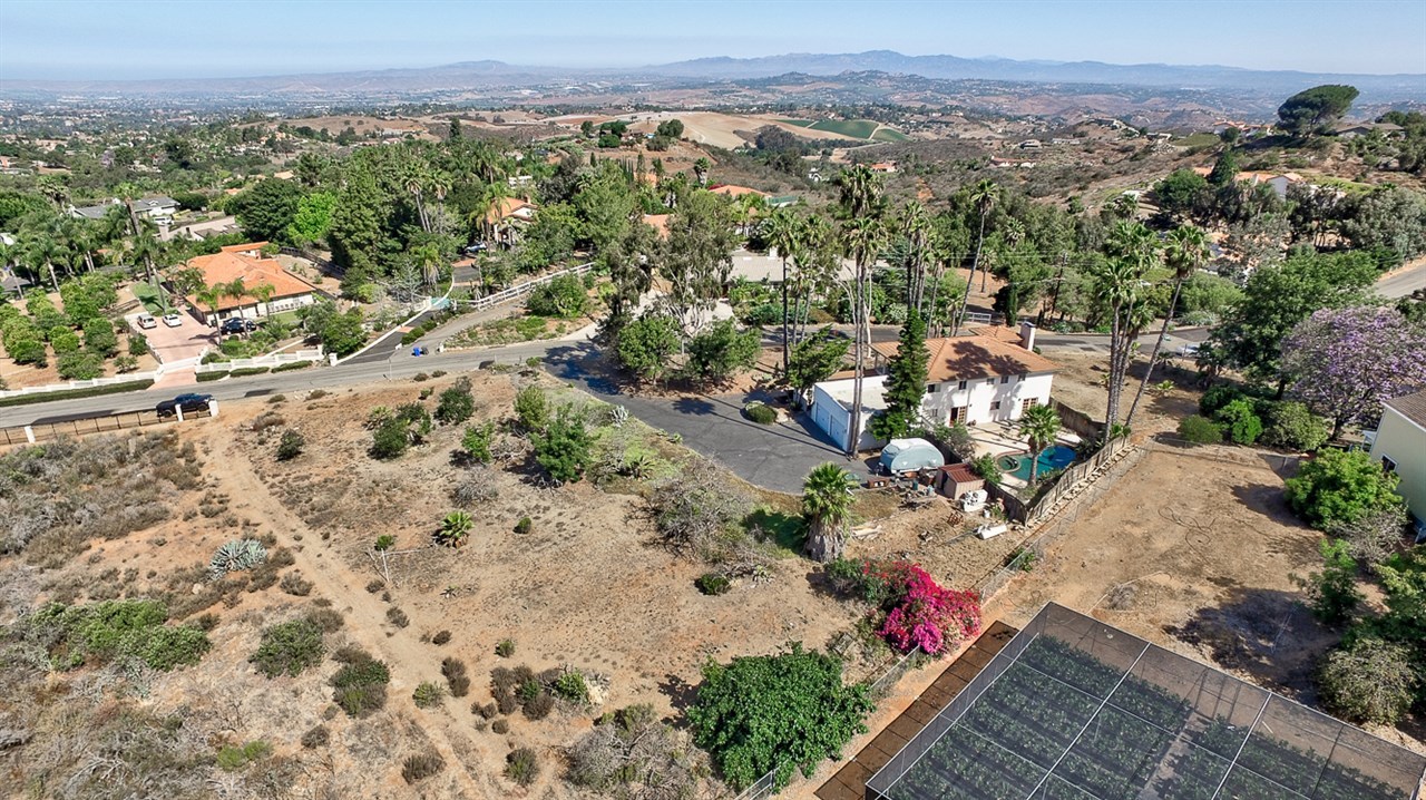 1961 Elevado Road Vista, CA 92084 - Photo 2 of 25