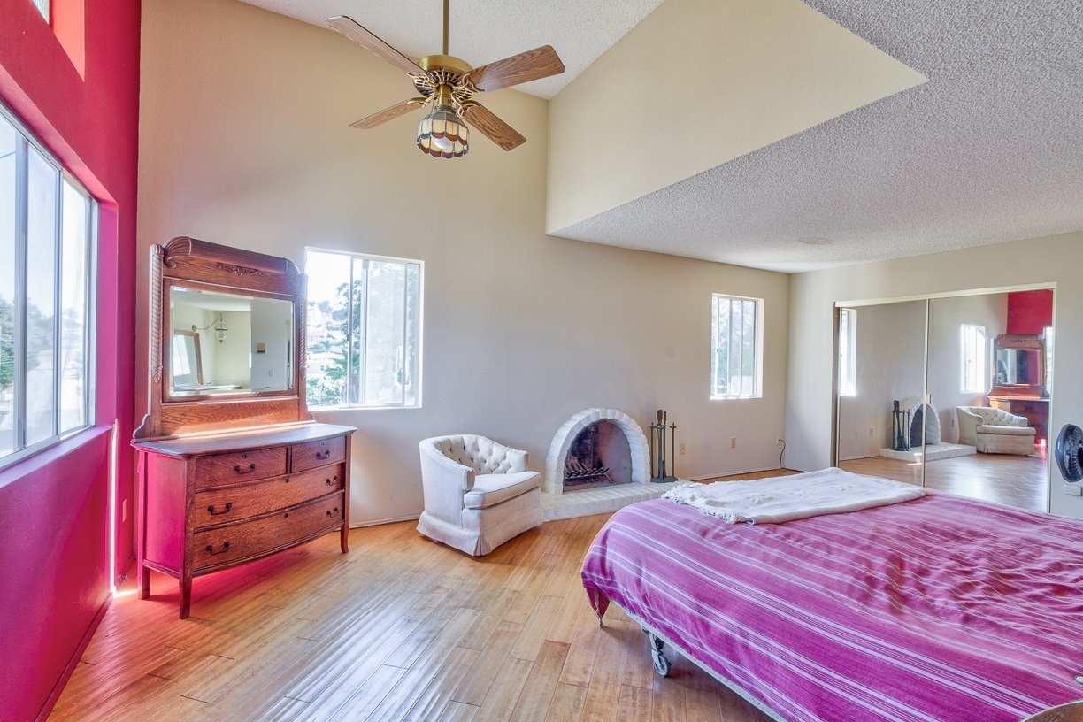 1961 Elevado Road Vista, CA 92084 - Photo 18 of 25