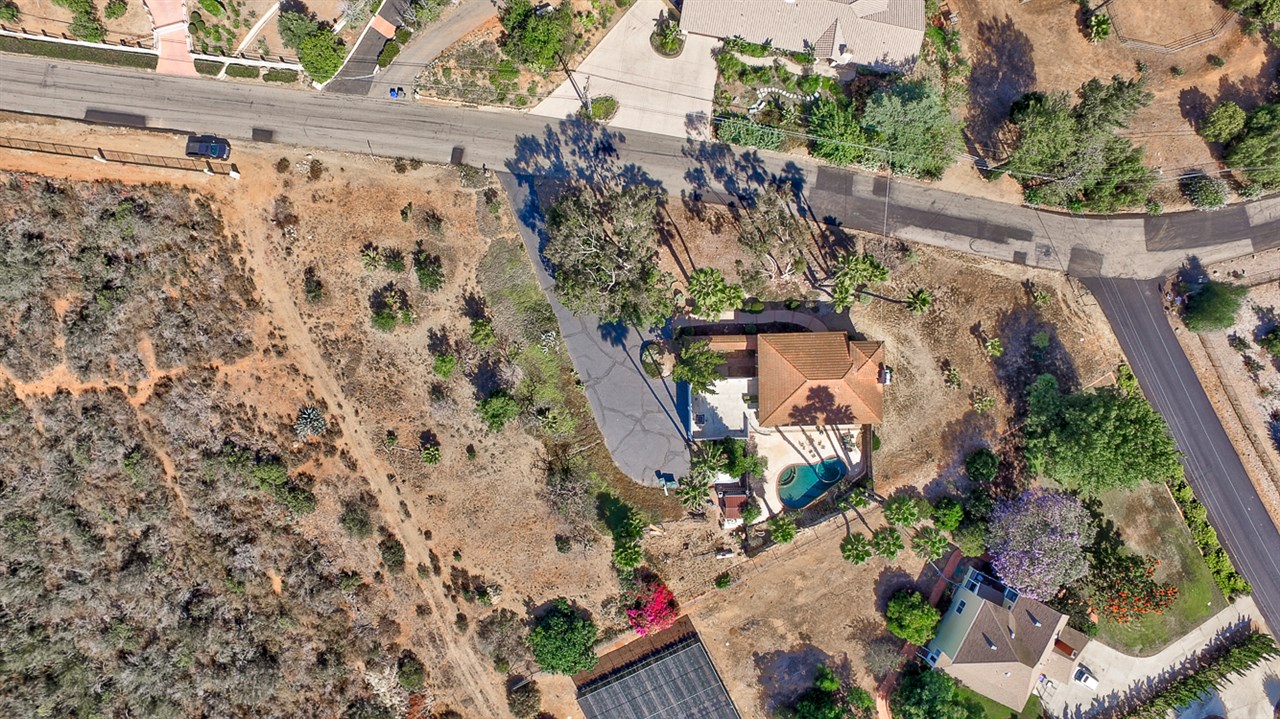 1961 Elevado Road Vista, CA 92084 - Photo 3 of 25