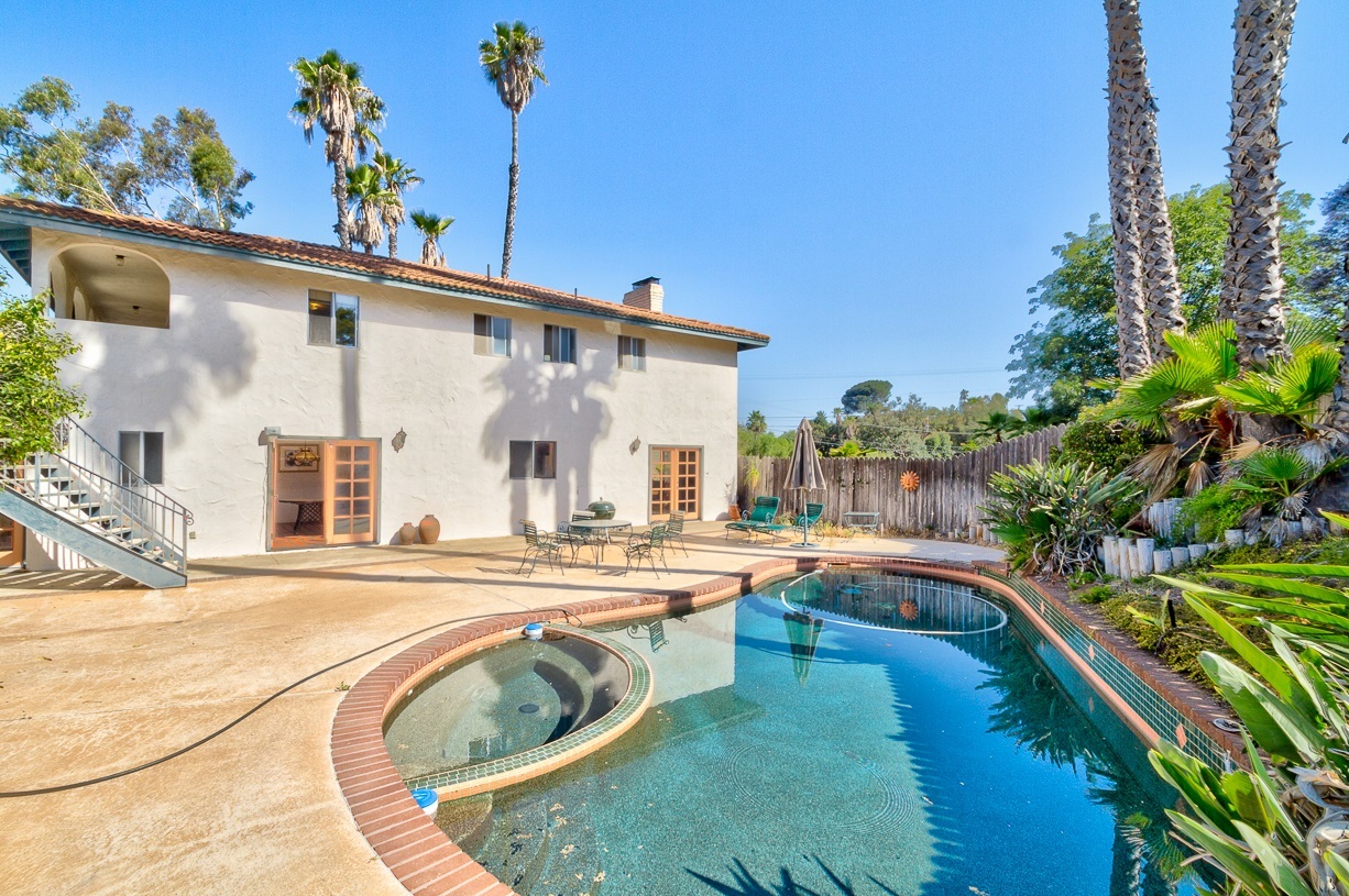 1961 Elevado Road Vista, CA 92084 - Photo 5 of 25