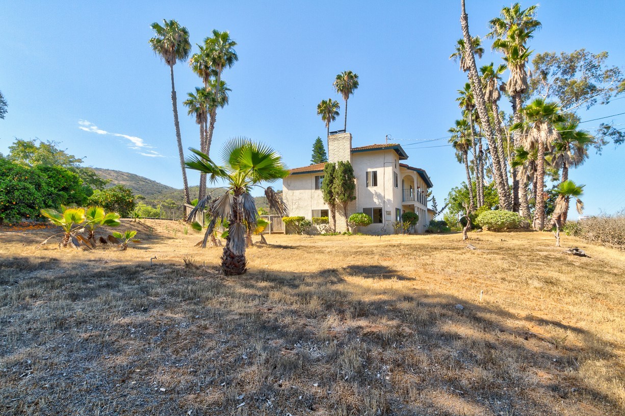1961 Elevado Road Vista, CA 92084 - Photo 6 of 25