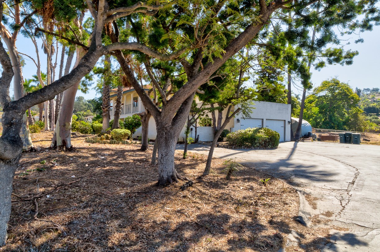 1961 Elevado Road Vista, CA 92084 - Photo 8 of 25