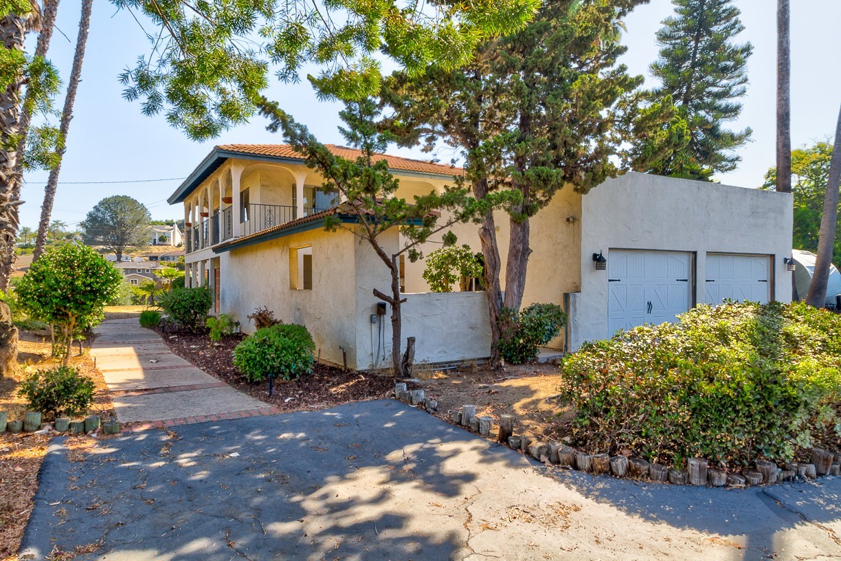 1961 Elevado Road Vista, CA 92084 - Photo 9 of 25