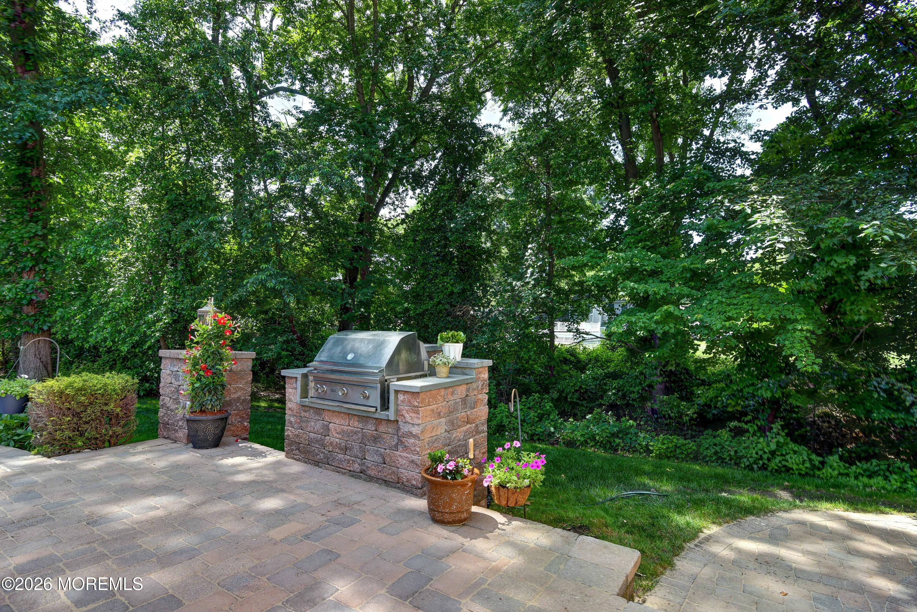 220 Lloyd Road Aberdeen, NJ 07747 - Photo 29 of 30 Patio-2