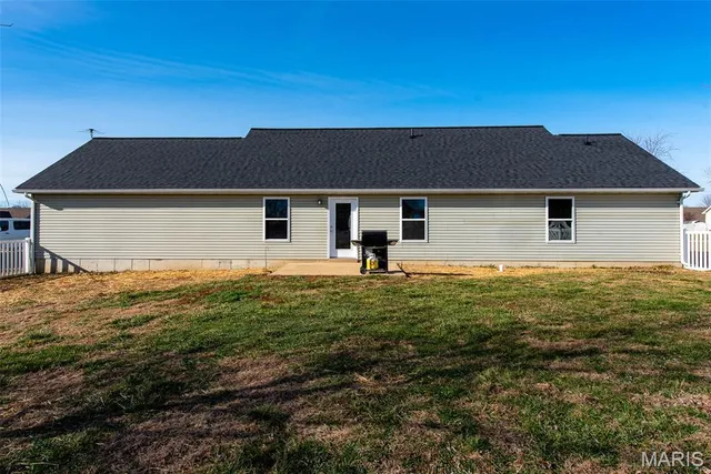 $264,500 | 644 Arrowhead Lane, Union, MO 63084