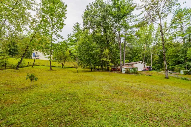 $495,000 | 190-194 Cemetery Road, Arlington, VT 05250