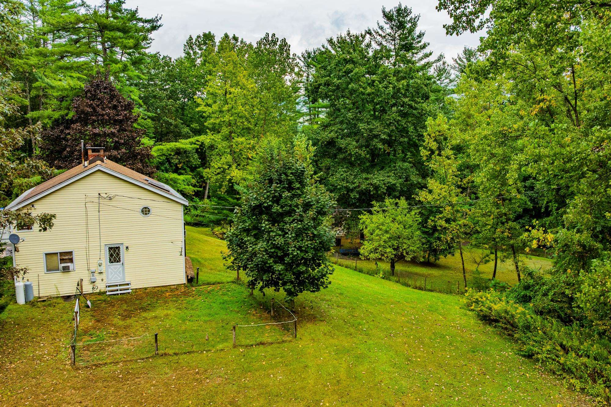 190-194 Cemetery Road Arlington, VT 05250 - Photo 2 of 30