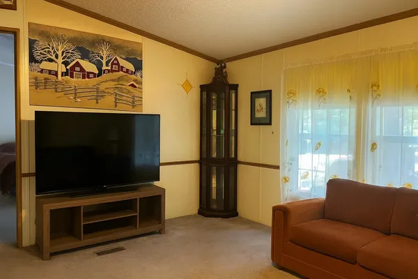 $495,000 | 190-194 Cemetery Road, Arlington, VT 05250