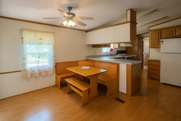 $495,000 | 190-194 Cemetery Road, Arlington, VT 05250