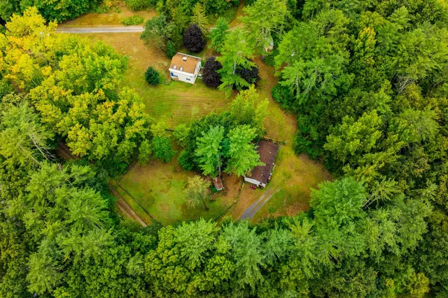 $495,000 | 190-194 Cemetery Road, Arlington, VT 05250