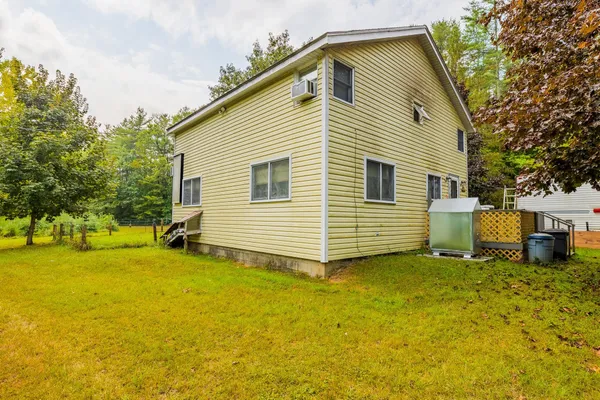 $495,000 | 190-194 Cemetery Road, Arlington, VT 05250