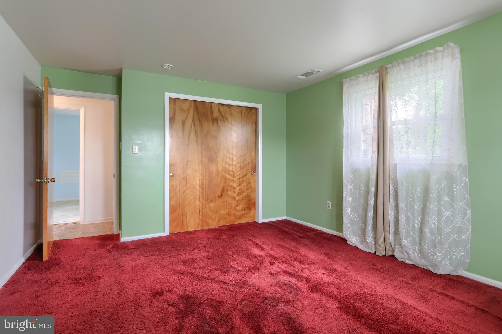 2040 Miller Road East Petersburg, PA 17520 - Photo 39 of 49 a view of an empty room and window